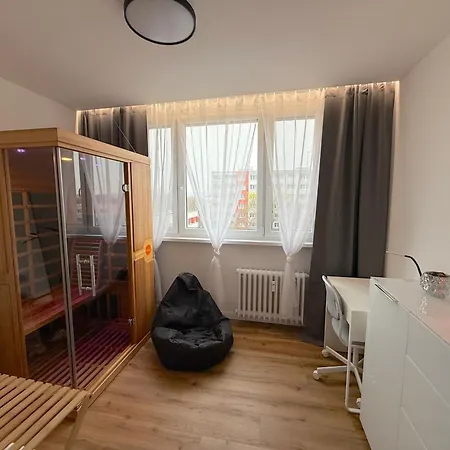 S Balkonem, Klimatizaci A Infrasaunou Apartment *