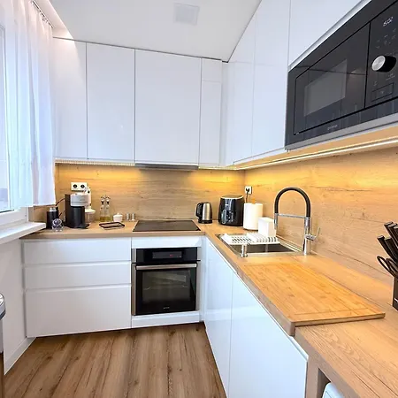 Apartamento S Balkonem, Klimatizaci A Infrasaunou Ostrava