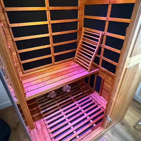 Apartamento S Balkonem, Klimatizaci A Infrasaunou *