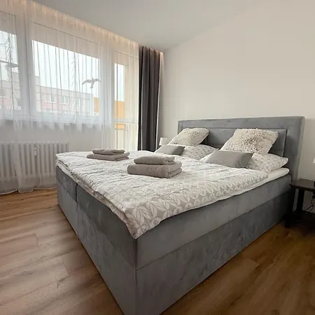 Apartamento S Balkonem, Klimatizaci A Infrasaunou Ostrava