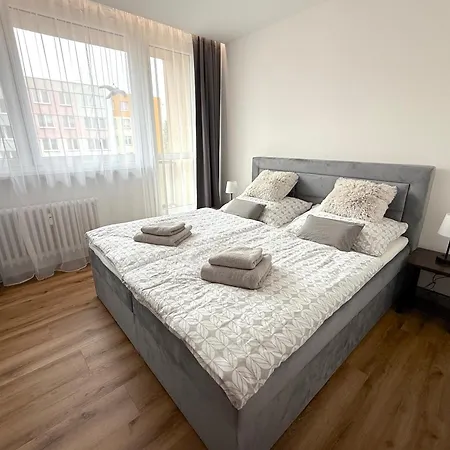 Apartment S Balkonem, Klimatizaci A Infrasaunou Ostrava