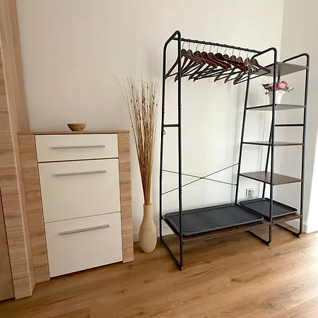 S Balkonem, Klimatizaci A Infrasaunou Apartment
