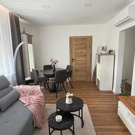 Apartnany To-to אוסטרבה